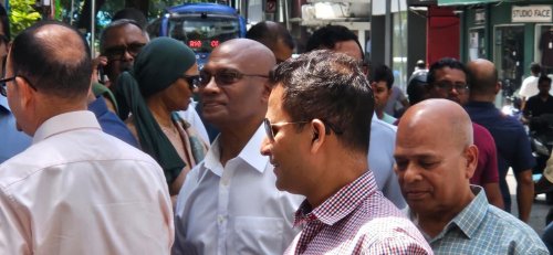 މައްޗަންގޮޅި މެދު ދާއިރާގައި ކޮންގްރެސް ޕާޓީން ކުރިއަށްގެންދިޔަ "ދޮރުން ދޮރަށް" ހަރަކާތުގެ ތެރެއިން