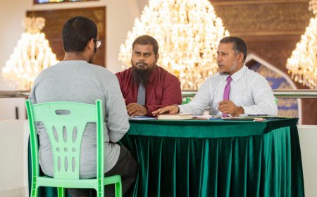 ގިނަ އަދަދެއްގެ ޒުވާނުންނަށް ޚުޠުބާ ކިޔުމުގެ ފުރުޞަތުދެނީ