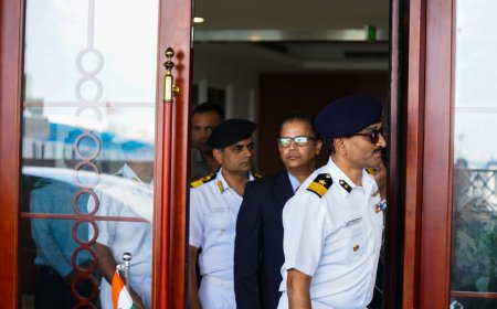 އިންޑިއާ ސިފައިން ބޭލުމުގެ މަޝްވަރާ ބައްދަލުވުމެއް ނިއު ދިއްލީގައި