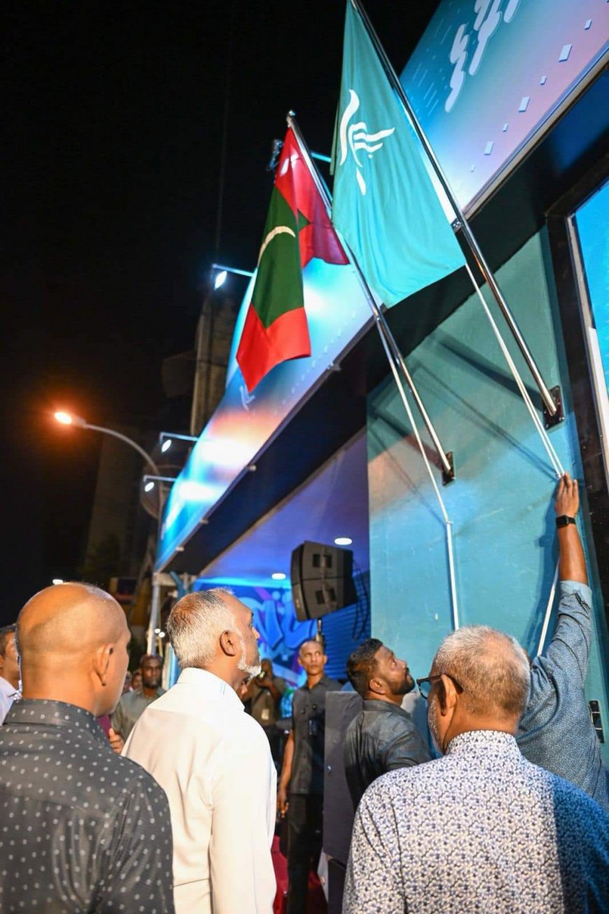 "ޕީއެންސީ ހައުސް" ރައީސް ޑރ. މުޢިއްޒު ހުޅުއްވައިދެއްވައިފި