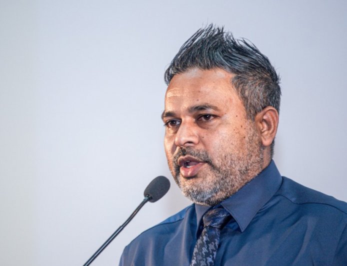 ކޯޓު އަމުރަށް ގޮންޖަހައި ހިތުހުރި ގޮތަކަށް އަމަލުކުރުމަކީ ޑިމޮކްރަސީއެއް ނޫން: މިނިސްޓަރު ޝިޔާމް