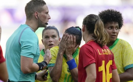 ރަތްކާޑާއެކު ބްރެޒިލްގެ މާޓާގެ ލޮލުން ކަރުނަ