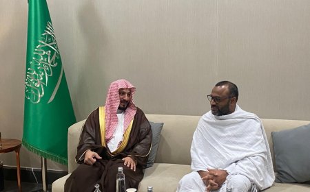 އިސްލާމީކަންތައްތަކާ ބެހޭ ވުޒާރާތަކުގެ ކޮންފެރެންސްގައި ބައިވެރި ވުމަށް ޝަހީމް ސައުދީއަށް ވަޑައިގަންނަވައިފި