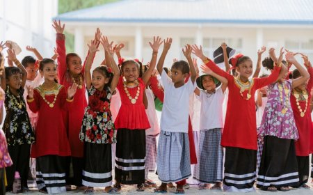 ގައުމީ ދުވަހާ ގުޅިގެން ޖެހިގެން އަންނަ ބުރާސްފަތި ބަންދު