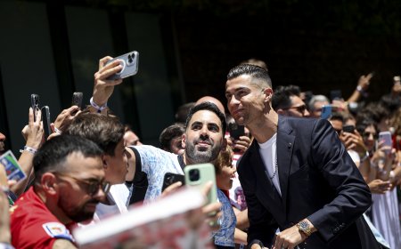 ރޮނާލްޑޯ އަށް ޗެމްޕިއަންސް ލީގުގެ އެންމެގިނަ ގޯލްޖެހި ކުޅުންތެރިޔާގެ ޝަރަފު ދެނީ