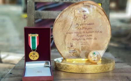 ދިވެހި ޤައުމިއްޔަތަށް ޚިދުމަތް ކުރުމުގެ އެންމެ މަތިވެރި ޝަރަފު، އަލްމަރްޙޫމް ޙުސައިން ޞަލާޙުއްދީންގެ ހަނދާނަށް