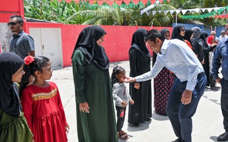 ދަރިންނަށް ދިވެއްސަކަށް ވީތީ ފަޚުރުވެރިވާން ދަސްކޮށްދޭން ޖެހޭ: ނައިބުރައީސް