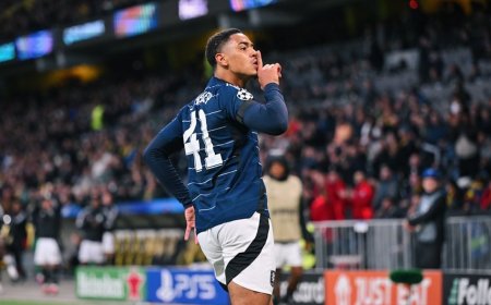 41 އަހަރަށްފަހު އެސްޓަން ވިލާ އެނބުރި ޗެމްޕިއަންސް ލީގަށް, ފުރަތަމަ މޮޅާއެކު ކޯޗު އެމްރީގެ ހުވަފެން ހަޤީގަތަކަށް