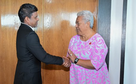 ރައީސުލްޖުމްހޫރިއްޔާގެ ނައިބު ސަމޯއާގެ ބޮޑުވަޒީރުގެ އަރިހަށް އިޙްތިރާމުގެ ޒިޔާރަތެއް ކުރައްވައިފި