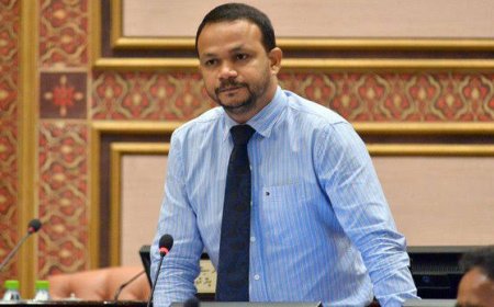 ޤާނޫނުއަސާސީއަށް ގެނައި އިސްލާޙް ބާތިލްކުރަން ކުރީގެ މެމްބަރު ޢަލީ ޙުސައިން ސްޕްރީމް ކޯޓަށް