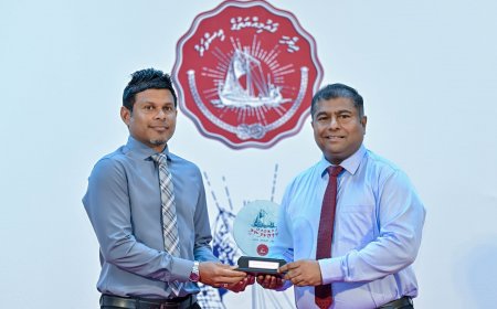 މިނިވަން އަދި ތަހުޒީބު ގައުމެއްގެ ގޮތުގައި ދެމިއޮތުމަށް އެންމެ މުހިއްމީ ދިވެހި ގައުމިއްޔަތު ނެގެހެއްޓުން- ރައީސުލްޖުމްހޫރިއްޔާގެ ނައިބު