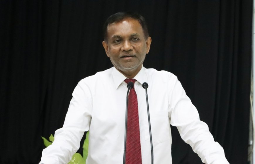 ސިވިލް ސަރވިސް ކޮމިޝަންގެ ރައީސް ހިމެނޭހެން 3 ކޮމިޝަނެއްގެ ބައެއް މެންބަރުން ވަކިކުރަނީ