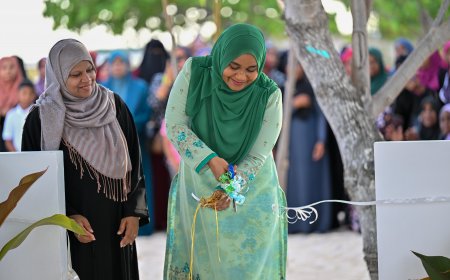 ހުރާ ދާއިރާގެ މެމްބަރު އެރަށުގައި އަޅުއްވައިދެއްވި 'ހުރާ އެކުވެރި ހިޔާ' ރައީސުލްޖުމްހޫރިއްޔާގެ އަނބިކަނބަލުން ހުޅުއްވައިދެއްވައިފި