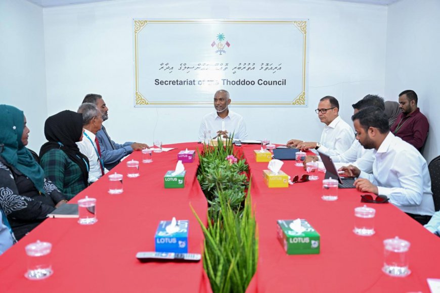 އިޤްތިޞާދު ރަނގަޅުކުރުމަށް ފައިނޭންސް ލިބޭނެ އިތުރު އިންތިޒާމުތައް ހަމަޖައްސަވައިދެއްވުމަށް ރައީސުލްޖުމްހޫރިއްޔާގެ އަރިހުގައި, ތޮއްޑޫ ކައުންސިލުން އެދިއްޖެ