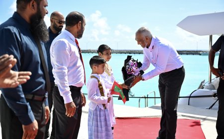 ރައީސުލްޖުމްހޫރިއްޔާ، ހުވަދުއަތޮޅަށް ވަޑައިގެންފި