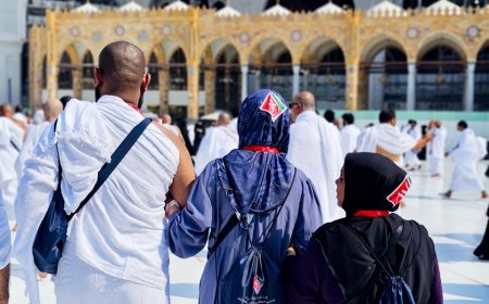 އުމްރާއަށް ދިއުމަށް ދިން ލައިސަންސް ދައްކައިގެން ޑޮލަރު ނެގުމަށްފަހު އުމްރާއަށް ނުގެންދާ ކުންފުންޏެއްގެ މައްސަލަ ބަލަނީ