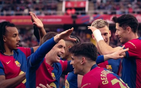 ދިހަ ކުޅުންތެރިންނާއެކު ކުޅުނު ރެއާލް ސޮސިއެޑާޑް 4-0 ން ބަލިކޮށް ބާސެލޯނާ އަލުން އެއްވަނަ މަގާމަށް