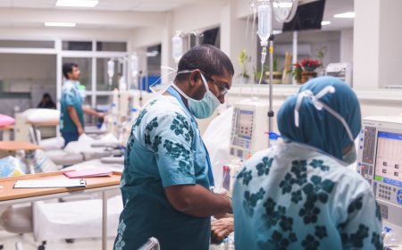 ޑޮކްޓަރުންނަށްދޭ ވަގުތީ ލައިސަންސްގެ މުއްދަތު އެއްއަހަރުން ހަމަސްދުވަހަށް ކުރުކޮށްފި