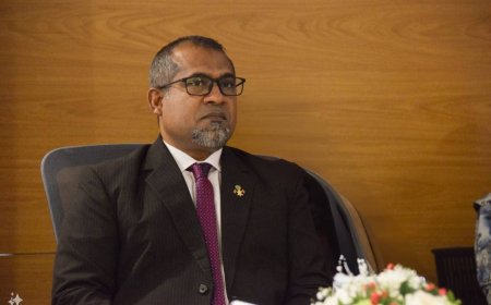 އިޒްރޭލް ޕާސްޕޯރޓް މަނާނުކުރަން މަގުފަހިކުރެވޭނީ އިމިގްރޭޝަން ޤާނޫނަށް އިސްލާހު ގެނެވުމުން- ފޮރިންގ މިނިސްޓަރ