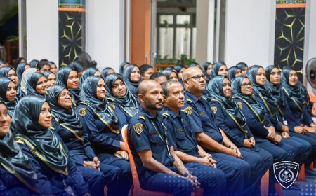 އިމިގްރޭޝަންގެ އަލިމަސް ޔޫބިލްގެ ތަހްނިޔާ ރައީސް ދަންނަވައިފި