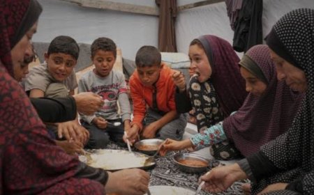 "އަހަރެމެން ދެން ކާންޖެހޭނީ ވެލިކަންނޭނގެ": ޣައްޒާގެ މަންމައެއް