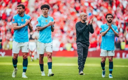 ނޮޓިންގްހަމް ފޮރެސްޓް ބަލިކޮށް މެންޗެސްޓަރ ސިޓީ ޖެހިޖެހިގެން ތިންވަނަ އެފްއޭ ކަޕް ފައިނަލަށް