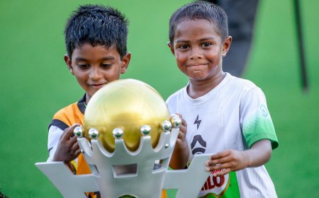 ދިވެހީންގެ މެދުގައި ފުޓްބޯޅައަށް ހައްގު މަގާމު ހޯދައިދިނުމުގެ މަސައްކަތް ދަނީ ކާމިޔާބީގެ މަގަށް- ރައީސް