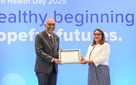 ދުނިޔޭގެ ޞިއްޙަތު ޖަމުޢިއްޔާއިން ރައީސުލްޖުމްހޫރިއްޔާއަށް ޚާއްޞަ އެވޯޑް ދެއްވައިފި