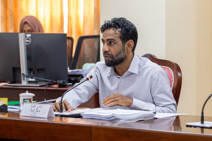 ސްޕްރީމް ކޯޓްގެ ދެ ފަނޑިޔާރުން ވަކިކުރަން ޖުޑިޝަރީ ކޮމިޓީން ފާސްކޮށްފި