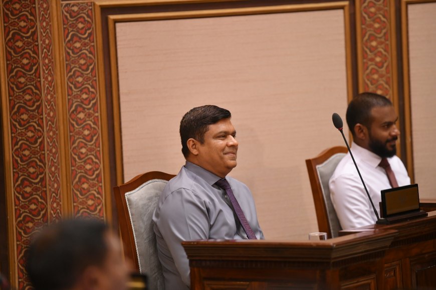 ޓްރާންސްޕޯޓް މިނިސްޓަރަށް އިތުބާރު އޮތް ކަމަށް ފާސްކޮށްފި