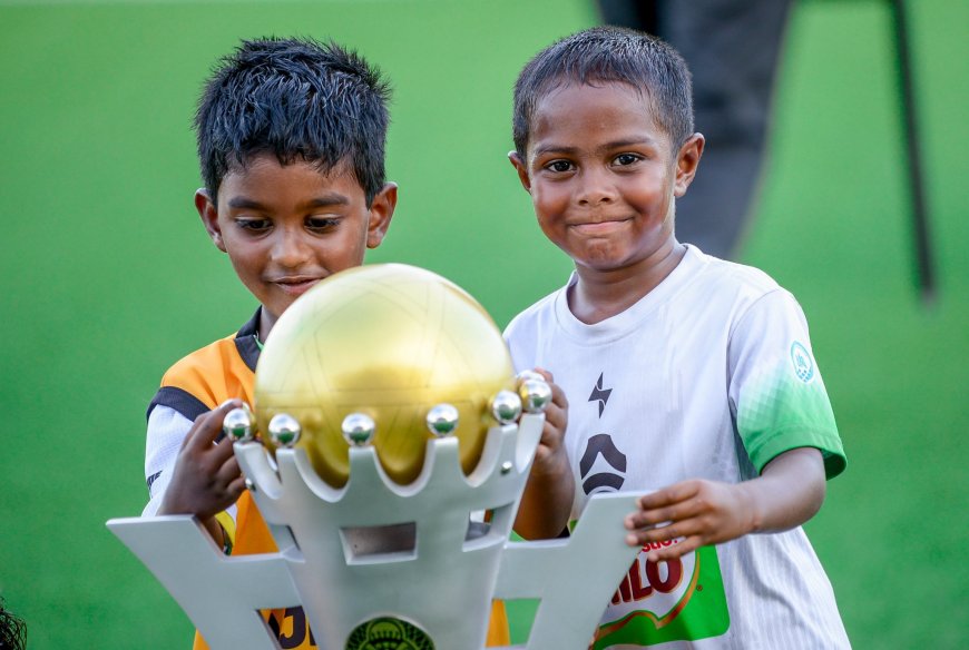ދިވެހީންގެ މެދުގައި ފުޓްބޯޅައަށް ހައްގު މަގާމު ހޯދައިދިނުމުގެ މަސައްކަތް ދަނީ ކާމިޔާބީގެ މަގަށް- ރައީސް