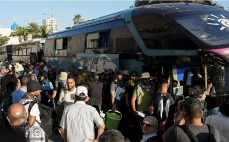 ޣައްޒާއަށް އެހީ ހިފައިގެން 1000 މީހުންނާއެކު 9 ބަސް ހިމެނޭ ގާފިލާއެއް ޓިއުނީޝިއާއިން ފުރައިފި