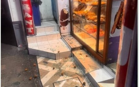 މަޖީދީމަގު އަތަމާ ޕެލެސްގައި ބަހައްޓާފައި ހުރި ބިއްލޫރި ޝޯކޭސްއަކަށް ގެއްލުންދީފި