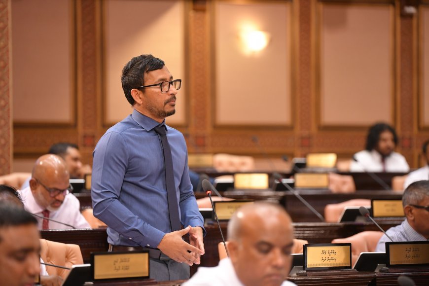 ރައްޔިތުންގެ ޚިޔާލު ހޯދުމުގެ ޢާންމު ވޯޓް ނެގުމުގެ ބިލްގެ ފުރަތަމަ ކިޔުން އިއްވައިފި