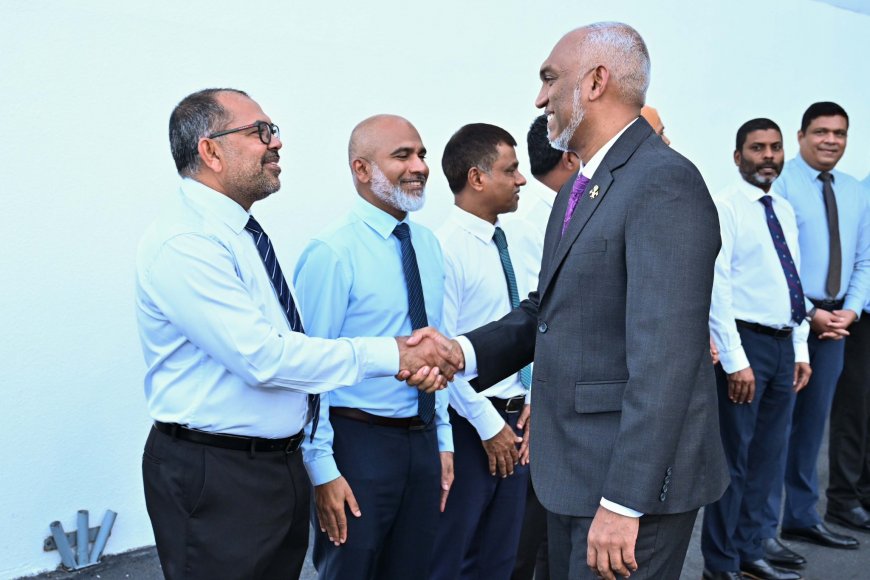 ސިޔާސީ މަޤާމުތަކުގައި މިހާރު ތިއްބެވީ 922 މުވައްޒަފުން: ރައީސުލްޖުމްހޫރިއްޔާގެ އޮފީސް