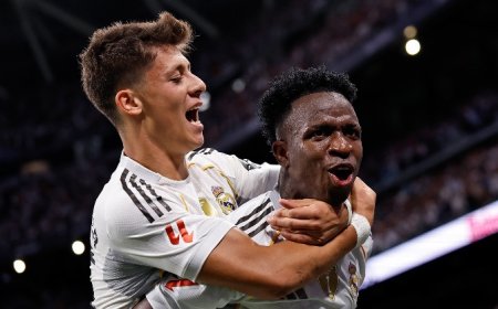 ފަހަތުން އަރާ މަޔޯކާ އަތުން ރެއާލް އަށް ހަނި މޮޅެއް