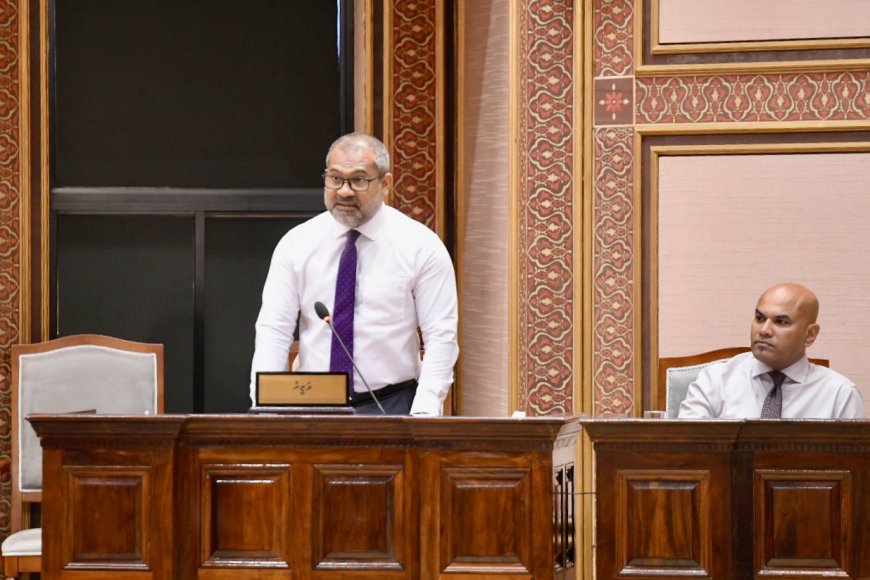 ފޮރިންގ މިނިސްޓަރ އިތުރުފުޅު ހެއްދެވިކަމަށް ބުނެ ހުށަހެޅި އިމްތިޔާޒުގެ މައްސަލަ ބޭރުކޮށްލައިފި