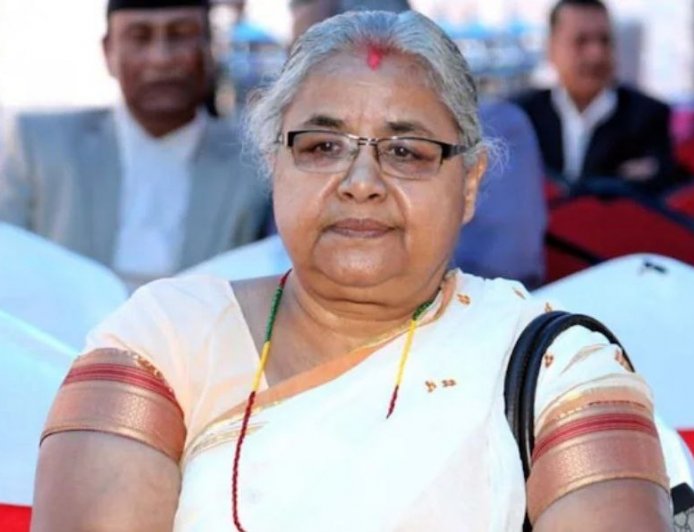 މަރުގެ ހަޅުތާލުތަކަކަށްފަހު ނޭޕާލްއިން ފުރަތަމަ ފަހަރަށް އަންހެން ބޮޑުވަޒީރެއް