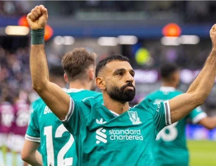 އިތުރުވަގުތުގައި ޞަލާޙްގެ ޕެނަލްޓީއާއެކު ލިވަޕޫލް އަށް ބޮޑު ހިތްހަމަޖެހުމެއް