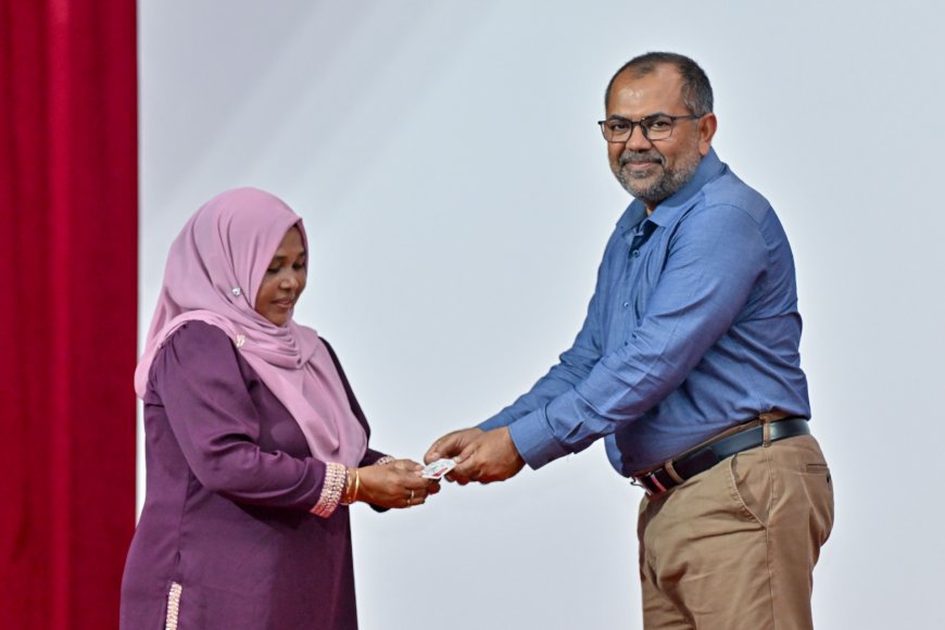 ރާއްޖޭގެ ހުރިހާ އަތޮޅެއްގައި އައިޑީ ކާޑް ހެދުމުގެ ޚިދުމަތް ޤާއިމްކޮށް ނިންމައިފި