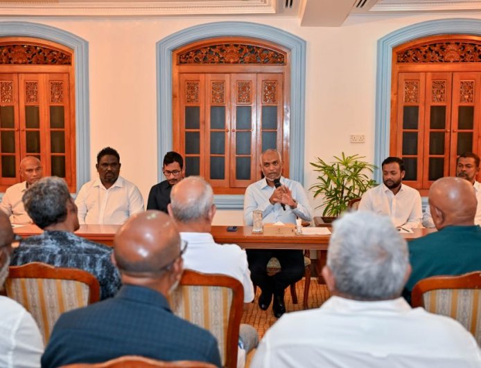 ސިނަމާލެ އާއި މާލެހިޔާގެ ފްލެޓްތަކުގެ ވެރިންނަށް 100،000 ރުފިޔާގެ މާލީ އެހީ ދެއްވުމަށް ރައީސުލްޖުމްހޫރިއްޔާ ނިންމަވައިފި