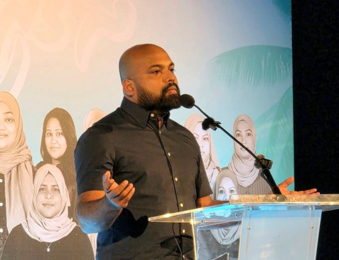 އައްޑޫސިޓީ ކައުންސިލުން ދަނީ ސަރުކާރަށް ތަކުރާރުކޮށް ޖެެއްސުން ކުރަމުން: އެމްޕީ ނިޒާރު