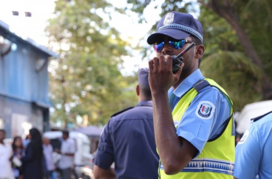 ހުއްދަނޫން ގޮތުގައި މީހަކު ބަންދުކޮށްގެން އުޅުނު ބިދޭސީއަކު ހައްޔަރުކޮށްފި