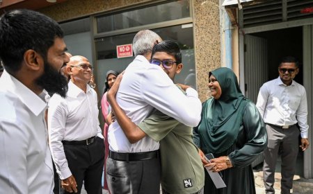 ގަލޮޅު ދެކުނުގެ "ދޮރުން ދޮރަށް" ހަރަކާތުން ރައީސްއަށް ހޫނު މަރުޙަބާއެއް