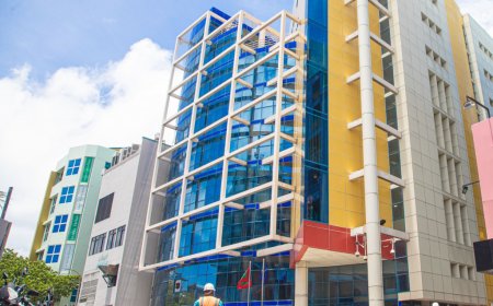 ކަސްޓަމްސް އާއި ކަރެކްޝަންސްގެ މުވައްޒަފުންގެ މުސާރަ ބޮޑުކޮށްފި