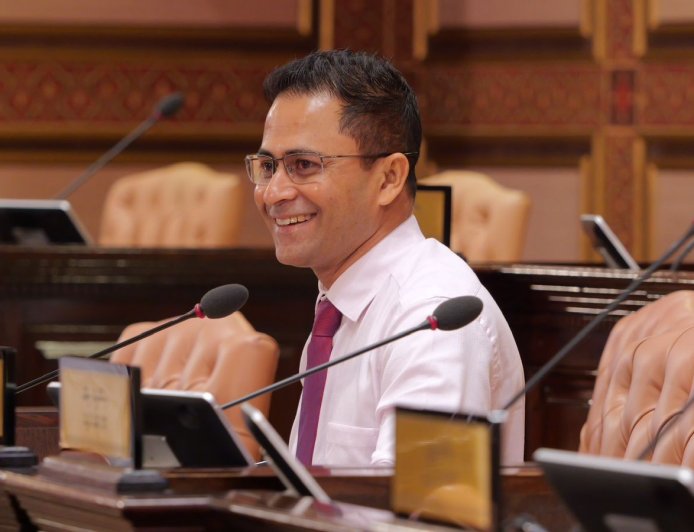 ރައީސް މުއިއްޒު ވެރިކަން ކުރައްވަނީ ދުވަހަކުވެސް ވެރިއަކު ވެރިކަން ނުކުރާހާ ރަނގަޅަށް: މެންބަރު އިއްބެ