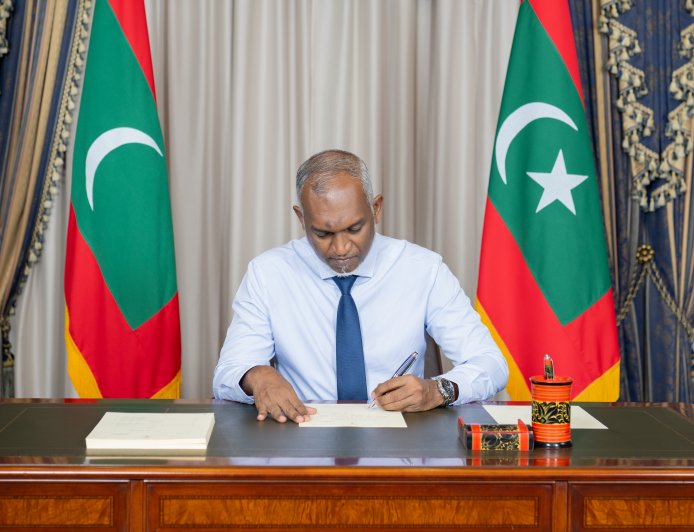 ވަޒީފާއާބެހޭ ޤާނޫނަށް ގެނައި އިޞްލާޙުތައް ރައީސުލްޖުމްހޫރިއްޔާ ތަސްދީޤުކުރައްވައިފި