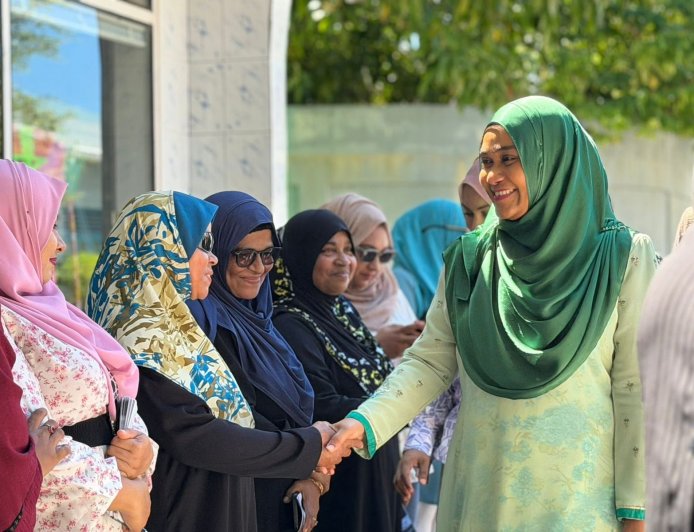 ފުވައްމުލައް ސިޓީގެ ކެމްޕޭން ހަރަކާތުގައި ފަސްޓް ލޭޑީ ސާޖިދާ ބައިވެރިވެވަޑައިގެންފި
