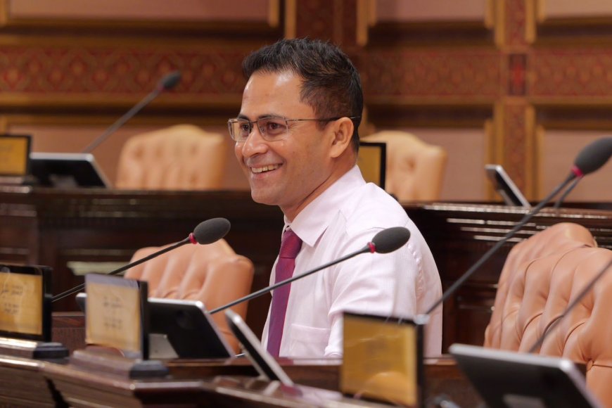 ރައީސް މުއިއްޒު ވެރިކަން ކުރައްވަނީ ދުވަހަކުވެސް ވެރިއަކު ވެރިކަން ނުކުރާހާ ރަނގަޅަށް: މެންބަރު އިއްބެ