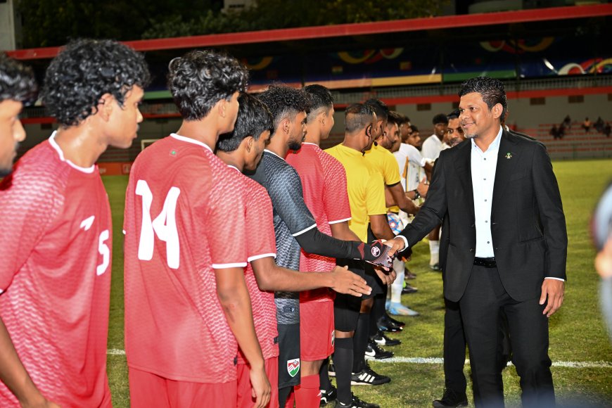 ސާފް ޗެމްޕިއަންޝިޕް ފުޓްބޯޅަ މުބާރާތުގެ މެޗު ރައީސުލްޖުމްހޫރިއްޔާގެ ނައިބު ޝަރަފުވެރިކޮށްދެއްވައިފި